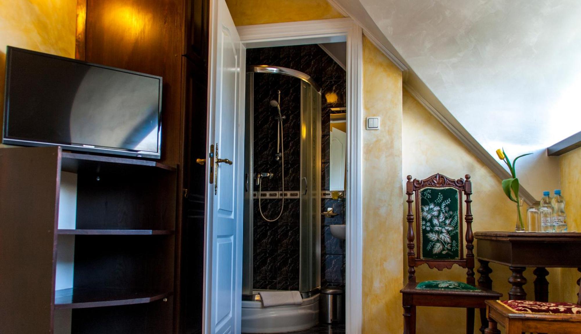 Dwor Anna Bed & Breakfast Цечежин Стая снимка